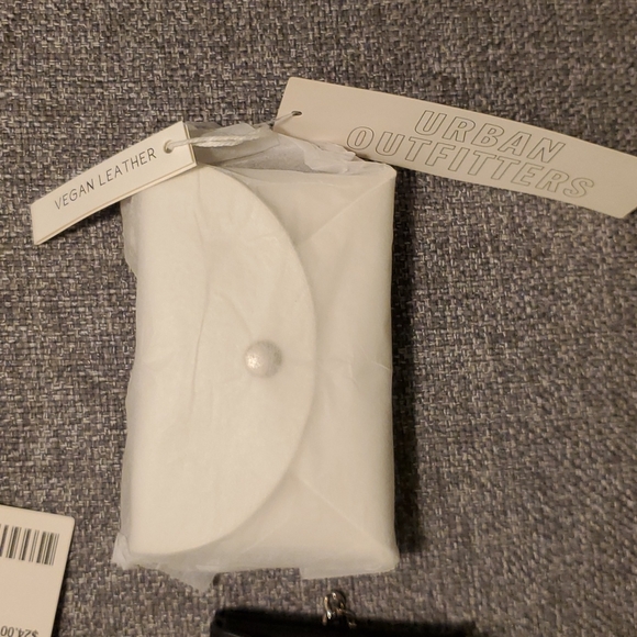 Mini Crossbody Bags (Black & White) - Picture 3 of 6